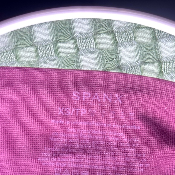 SPANX Workout Leggings - Picture 3 of 3